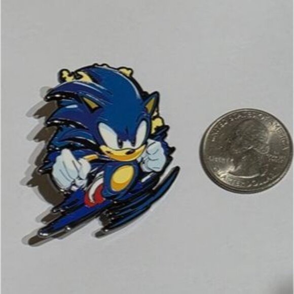 Speedy Sonic the Hedgehog Enamel Pin – Sega Video Game Collectible - Picture 3 of 3